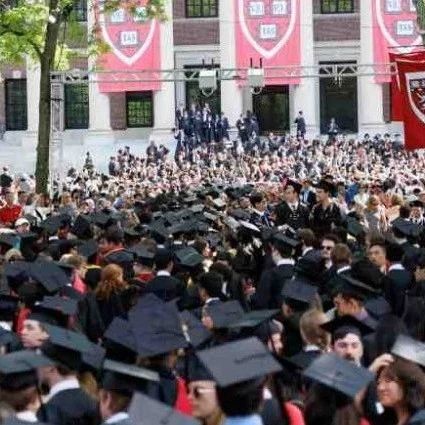 特朗普政府与哈佛大学冲突的最新风波:禁止哈佛大学的国际新生入境!附2025美国大学地图免费领取