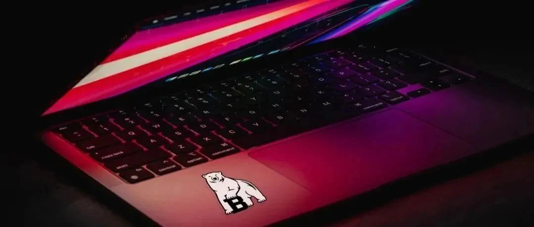 2025年入学送电脑的美国大学盘点:16所学校免费赠送MacBook/iPad,含毕业可留设备名单!附美国大学地图免费下载领取!